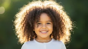 Dicas Infalíveis para Cabelos Cacheados Infantis Saudáveis e Felizes